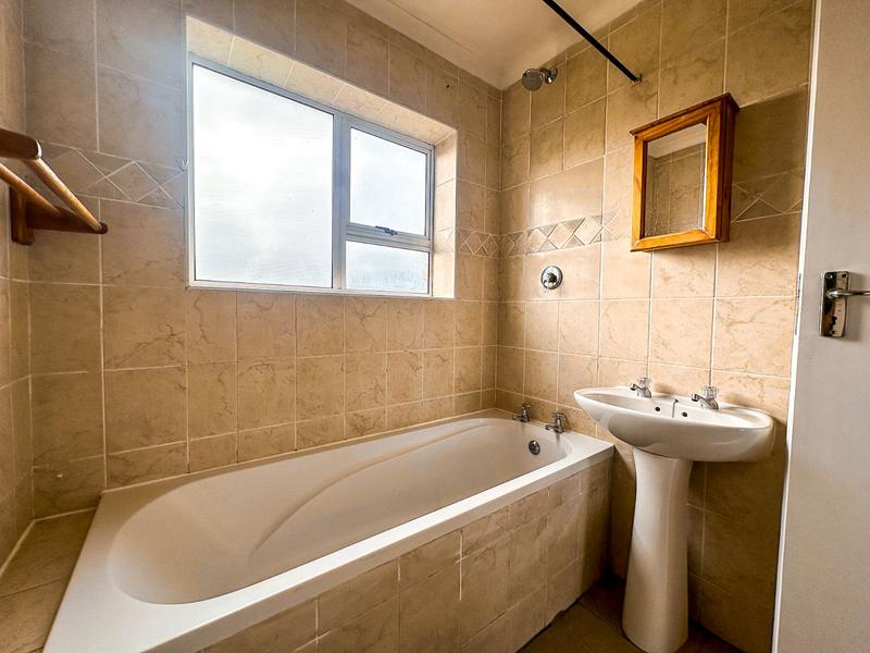 2 Bedroom Property for Sale in Protea Heights Western Cape